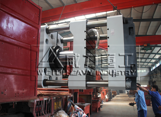 三梁四柱液壓機(jī)裝車發(fā)貨